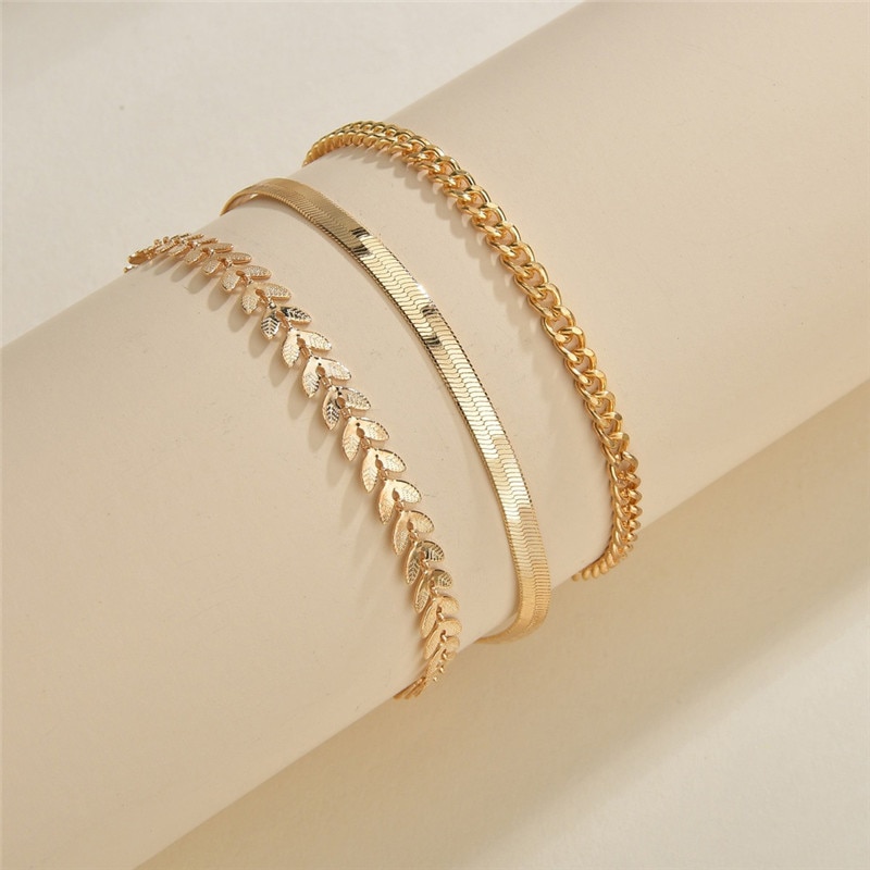 43522-aq7dsf.jpg Simple chain anklet set for women styled on ankle with sandals